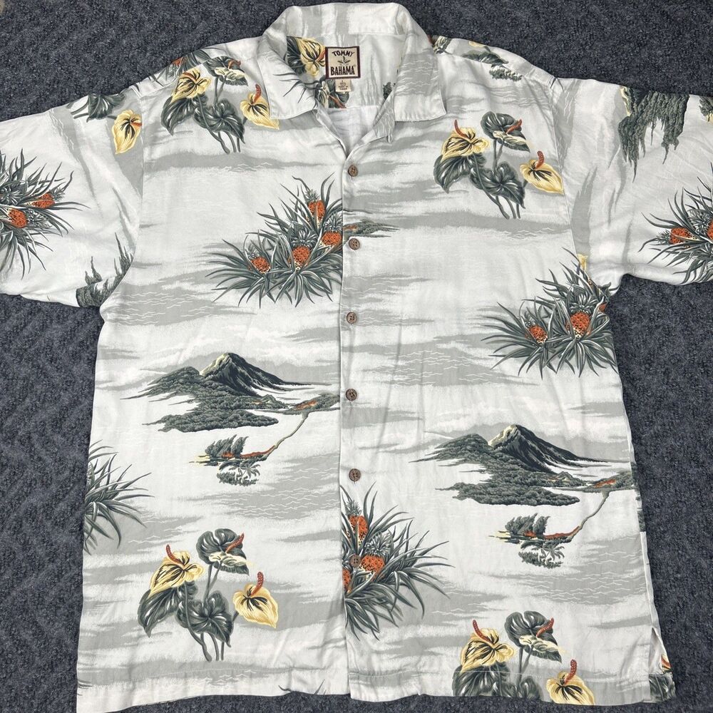 Tommy Bahama Silk Hawaiian Shirt Men’s Large Floral Beach Vacation
